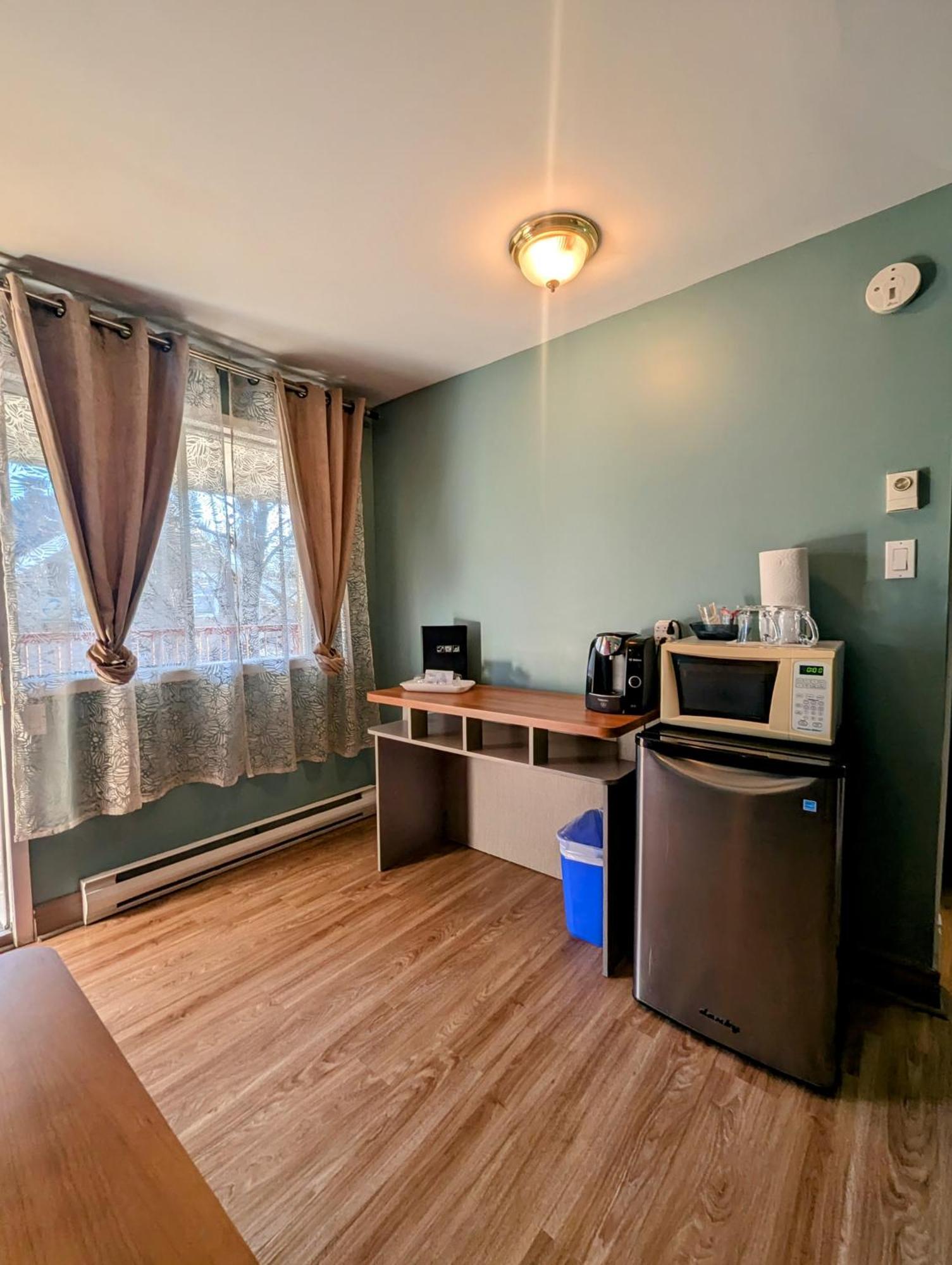 Motel des Pentes et Suites Saint-Sauveur-des-Monts Extérieur photo